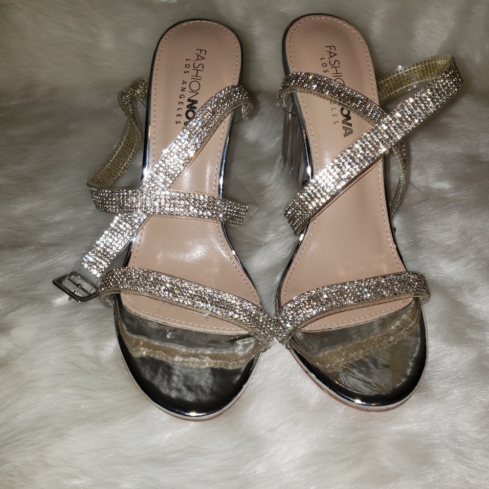 Fashion Nova 4 inch strappy heels size 8